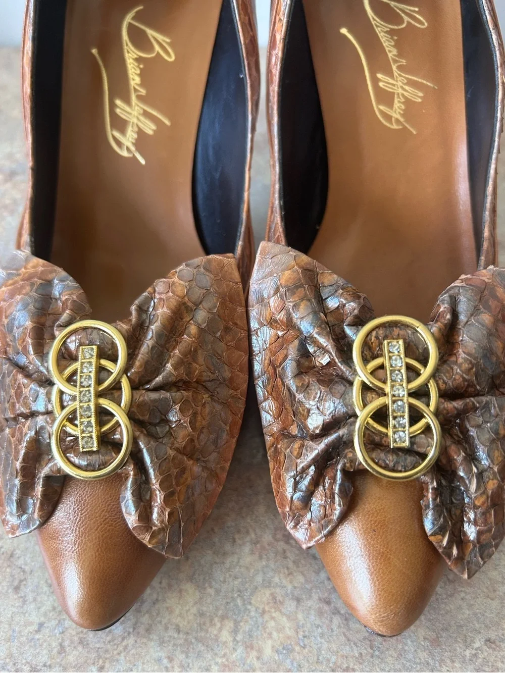 NWOT Vintage Brian Jeffrey Exotic Leather w/Snakeskin Trin and Bows size 10M